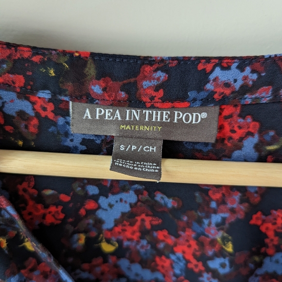 A Pea in the Pod Floral Pattern Blouse - Picture 3 of 4